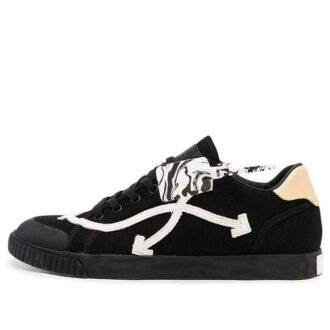 Arrows Low-Top Sneaker “Black White”