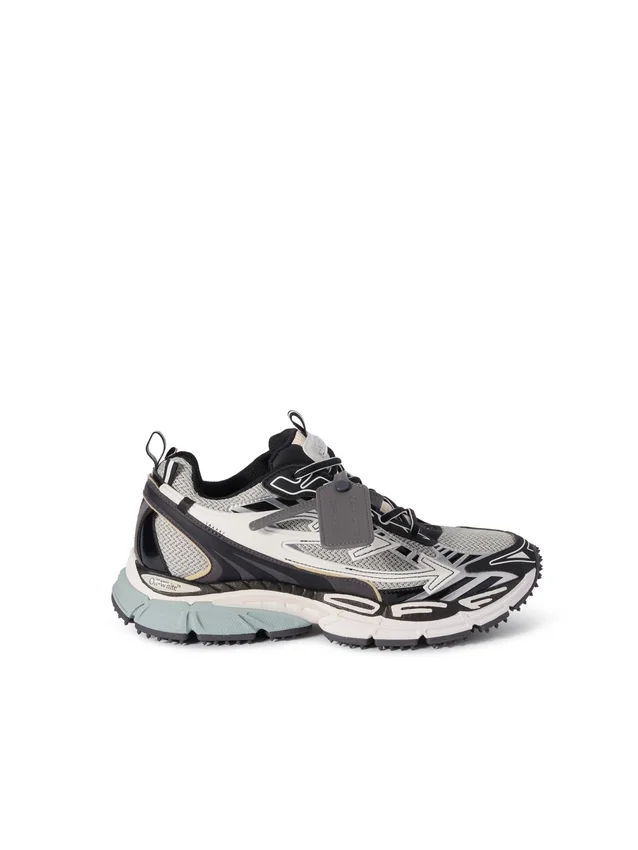 Be Right Back Sneakers Be Right Back Sneakers