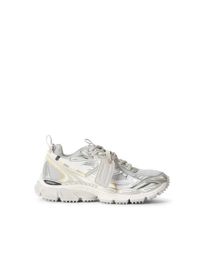 Be Right Back Sneakers Be Right Back Sneakers