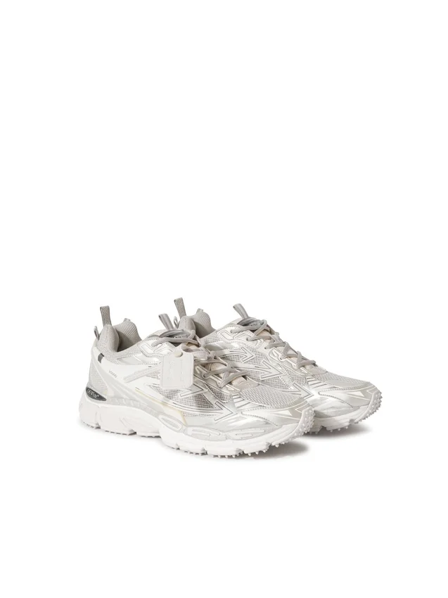 Be Right Back Sneakers Be Right Back Sneakers