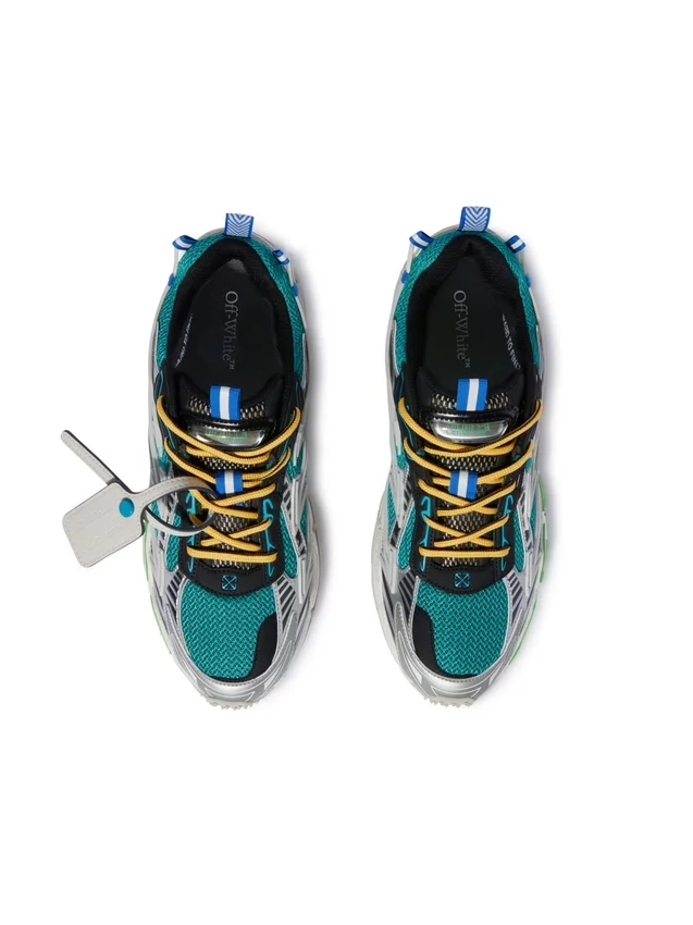 Be Right Back Sneakers Be Right Back Sneakers