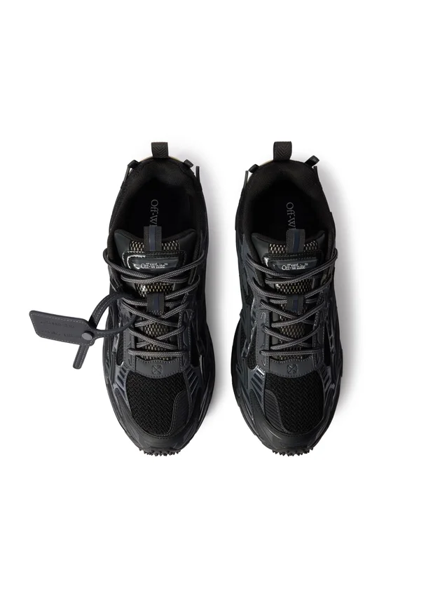Be Right Back Sneakers Be Right Back Sneakers