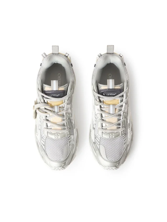 Be Right Back Sneakers Be Right Back Sneakers