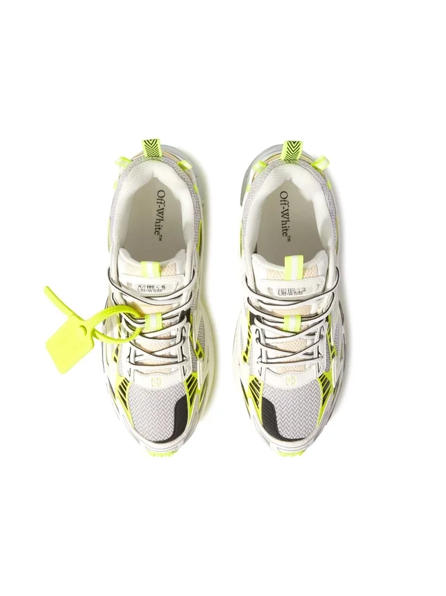 Be Right Back Sneakers Be Right Back Sneakers
