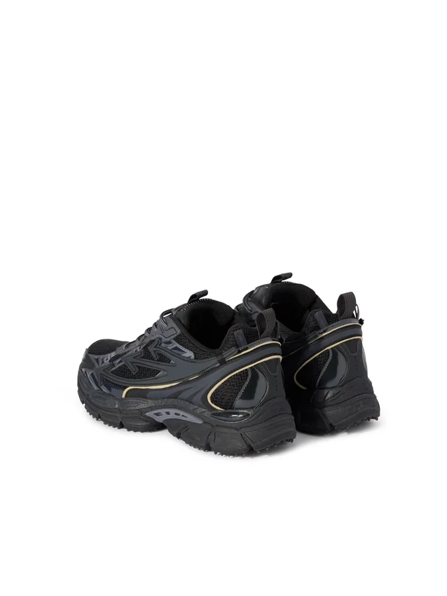 Be Right Back Sneakers Be Right Back Sneakers