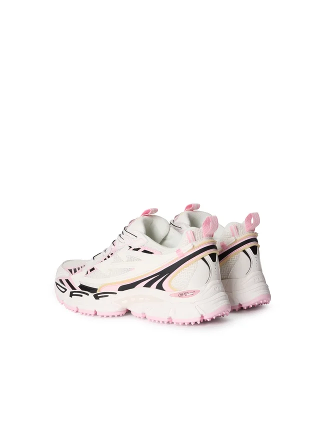 Be Right Back Sneakers Be Right Back Sneakers
