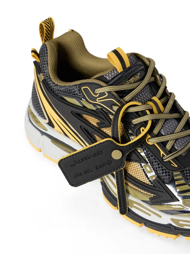 Be Right Back Sneakers Be Right Back Sneakers