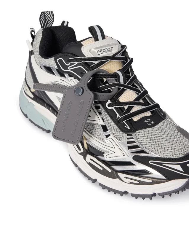 Be Right Back Sneakers Be Right Back Sneakers