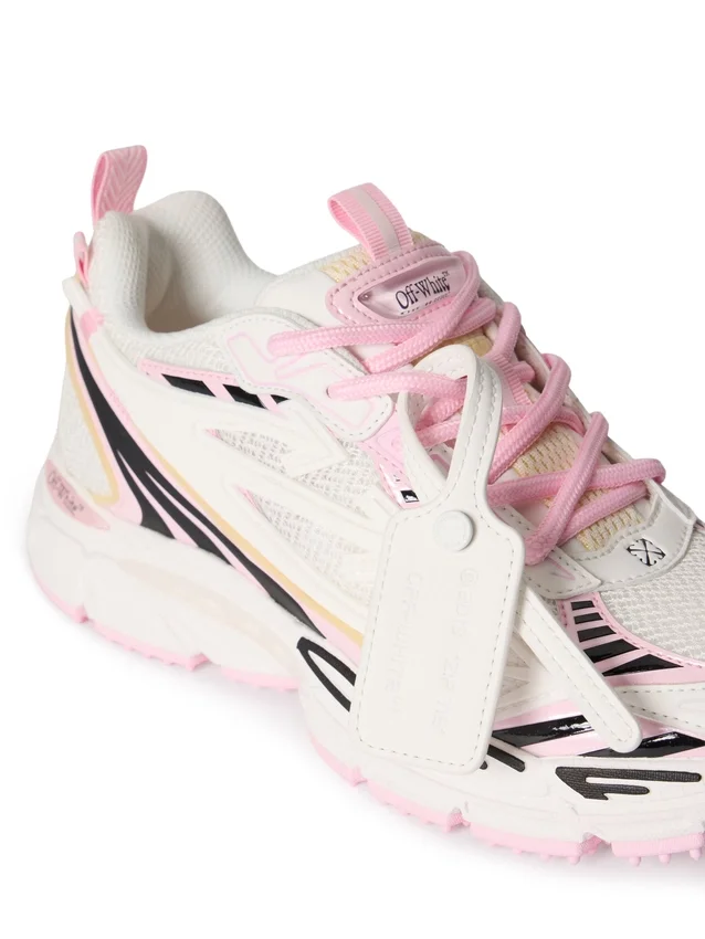 Be Right Back Sneakers Be Right Back Sneakers