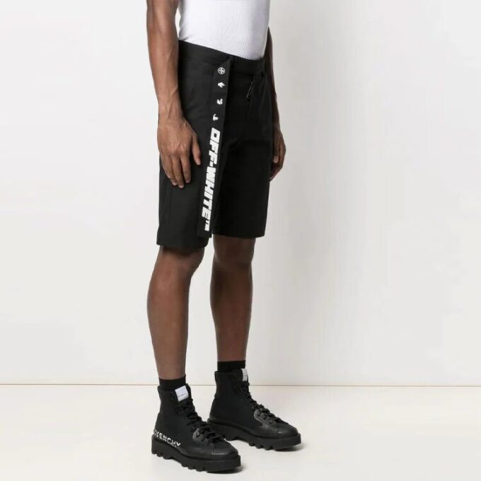 Industrial Belt Knee-Length Shorts Version Black