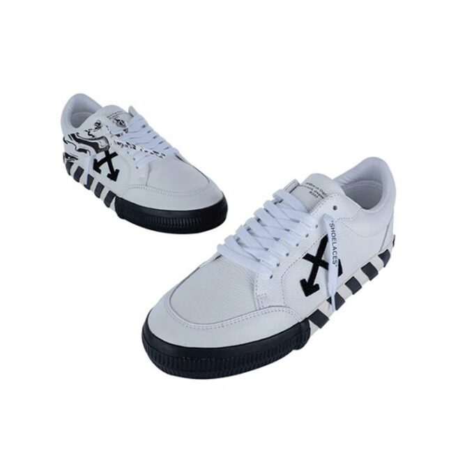 Leisure Sneakers Black/White