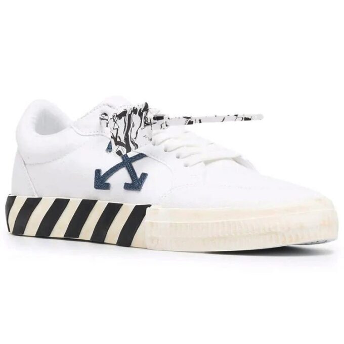 Low Vulcanised Sneakers White