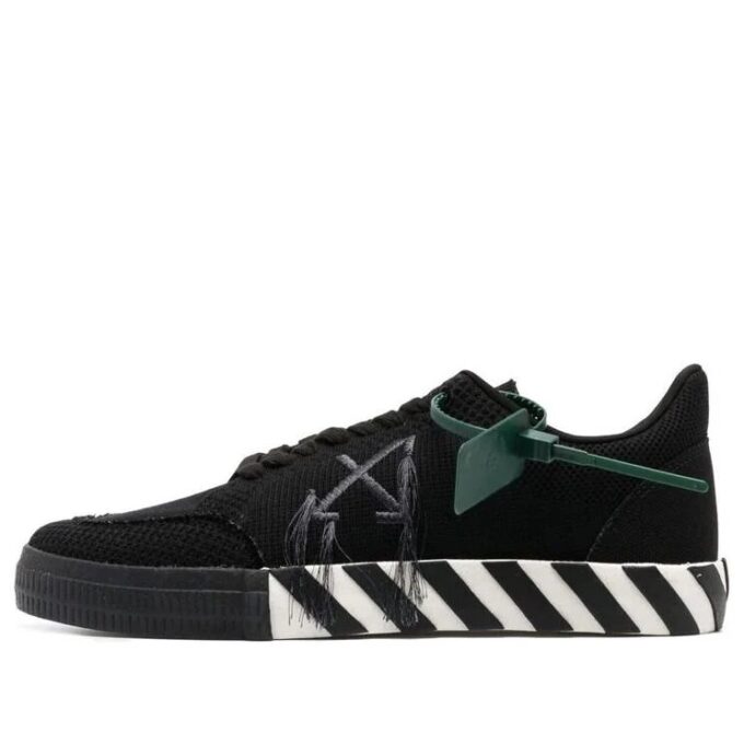 Low Vulcanized Sneakers “Black White”