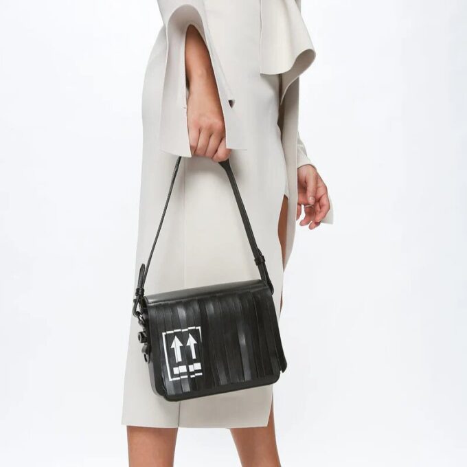 Off-White Arrow Shoulder Bag Black