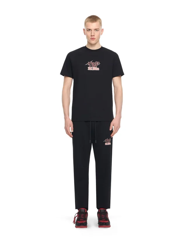 Off-White™ c/o AC Milan Arrow Slim T-Shirt Off-White™ c/o AC Milan Arrow Slim T-Shirt