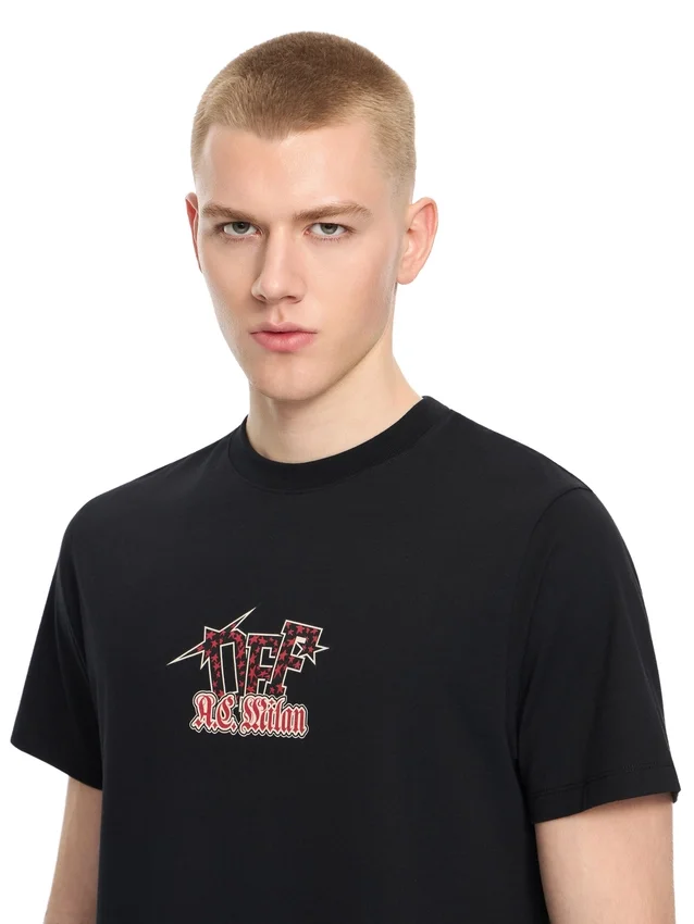 Off-White™ c/o AC Milan Arrow Slim T-Shirt Off-White™ c/o AC Milan Arrow Slim T-Shirt