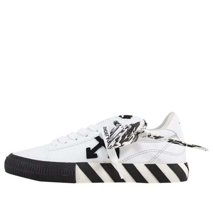Off-White Low Vulcanized Sneakers Black/White