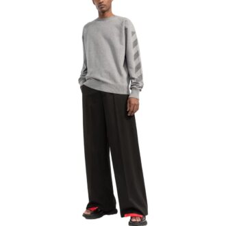 Off-White Men’ s FW22 Stripe Arrow Logo Printing Round Neck Pullover Version Gray Off-White Men’ s FW22 Stripe Arrow Logo Printing Round Neck Pullover Version Gray
