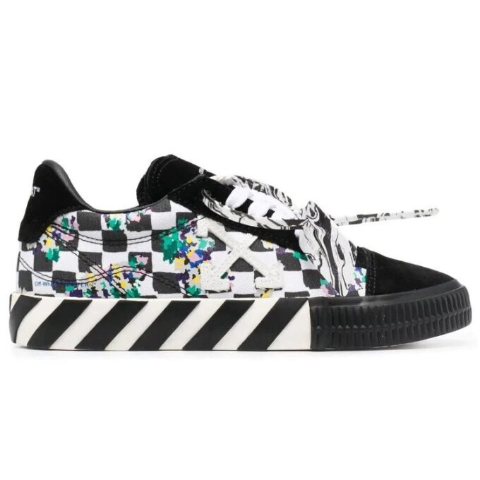 Off-White Vulcanised Low-top Sneakers Black/White