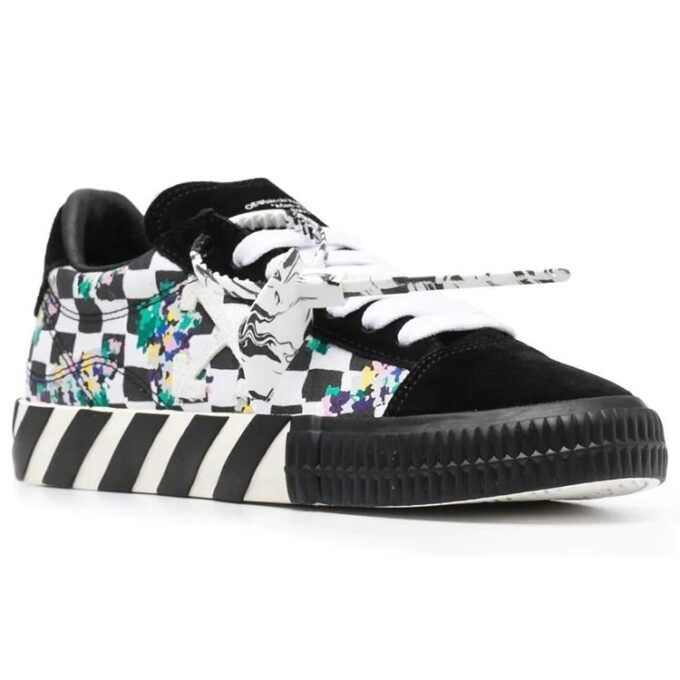 Off-White Vulcanised Low-top Sneakers Black/White
