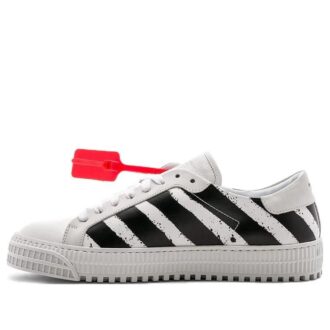 Spray Diagonals “White Black” 2019