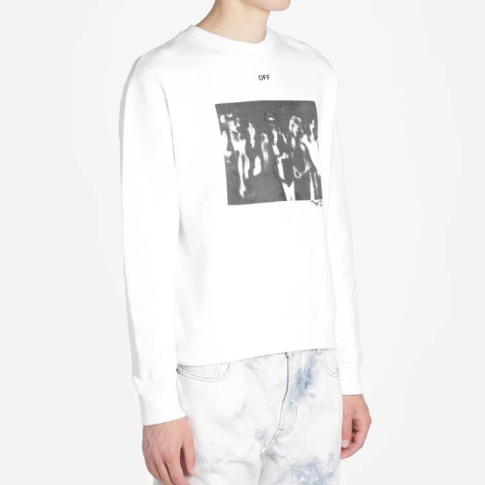 SS20 Spray Paint Effect Mens Logo Long Sleeve Round Neck Sweatshirt
