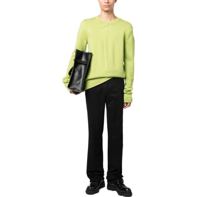 straight-leg trousers