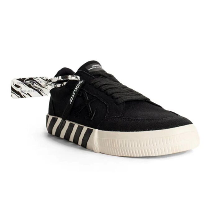 Vulc Low “Black”
