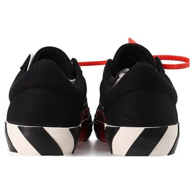 Vulc Low Top “Black”