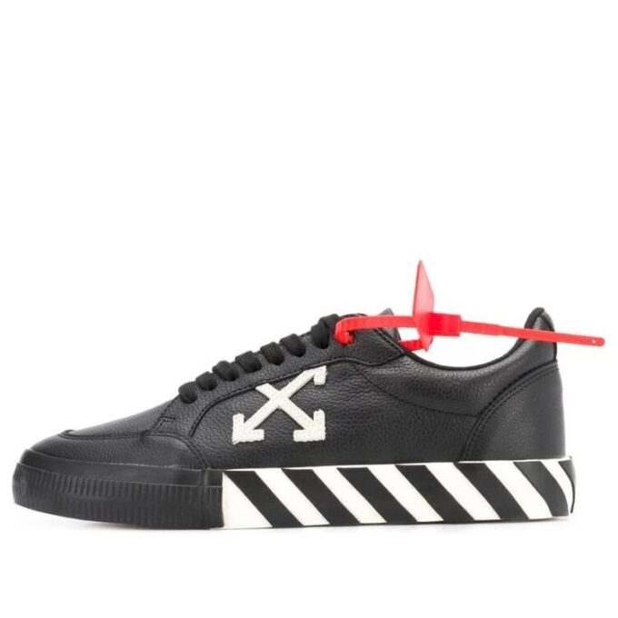 Vulc Sneaker “Black White” 2020
